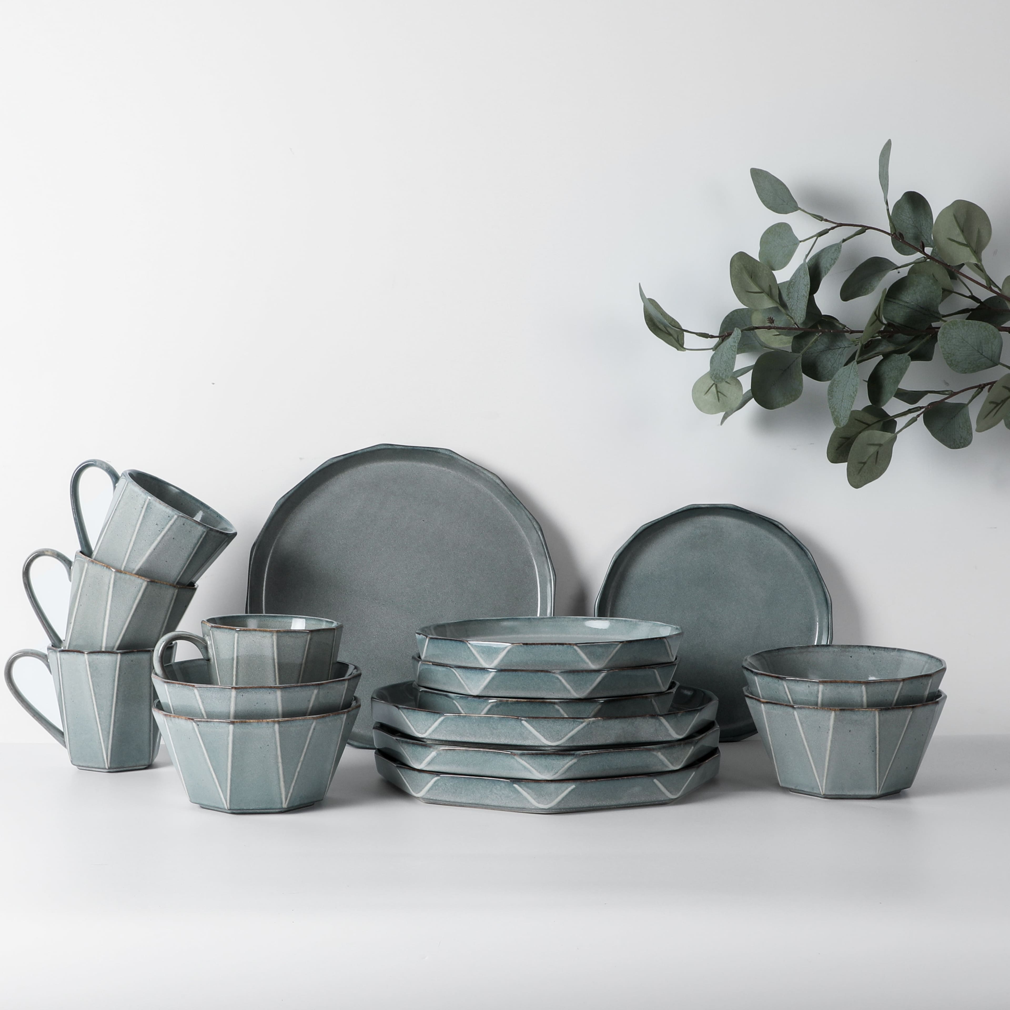 Table 12 - 16-Piece Dinnerware Set, Stonewashed Dinnerware Set for 4 - Gray