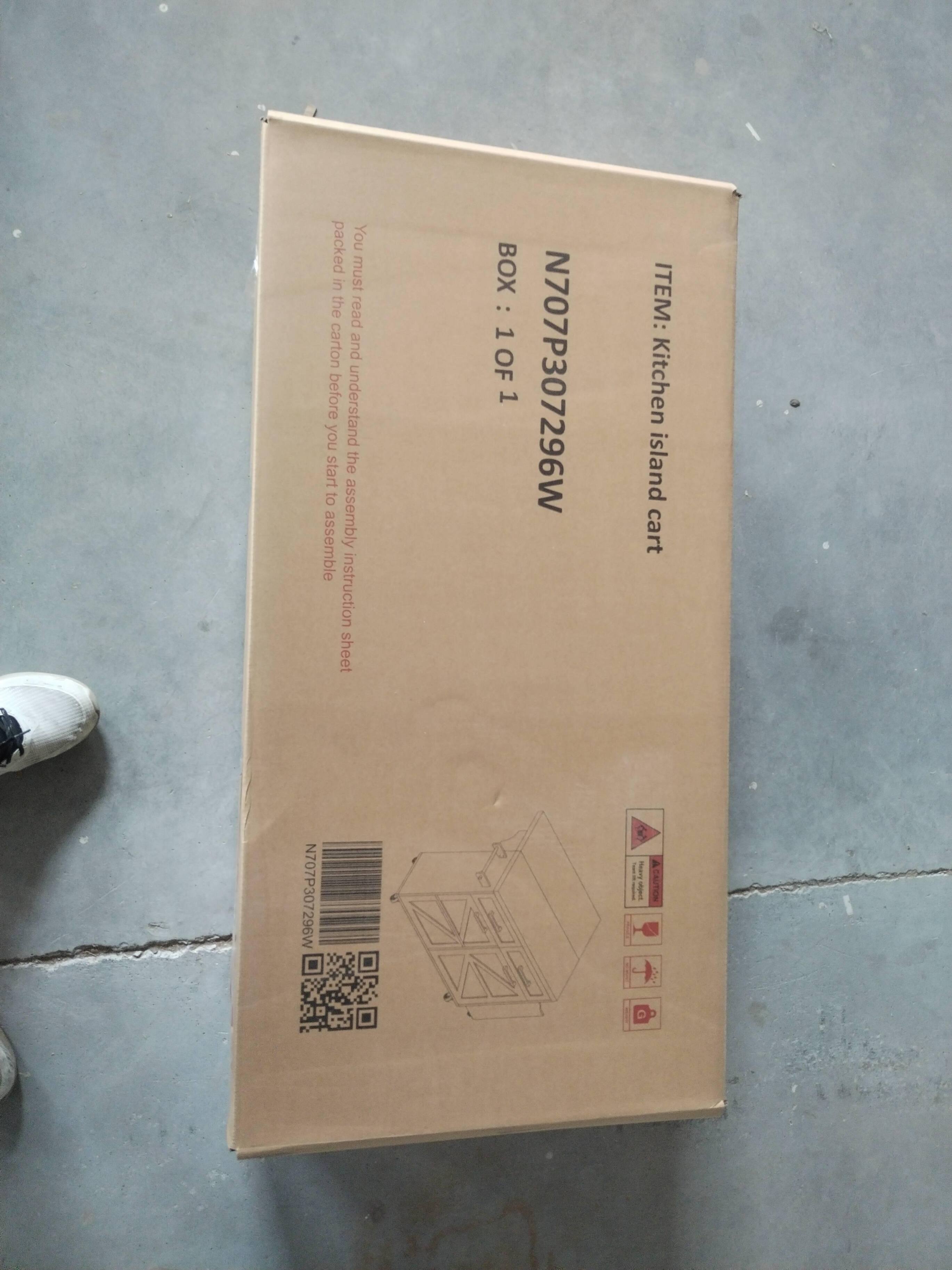 BOX: 1 OF 1  
N707P307296W  

ITEM: Kitchen island cart N707P307296W  

You must read the carton and understand before you start to assemble the instruction sheet.  

packed in the carton and understand before you start to assemble the instruction sheet.