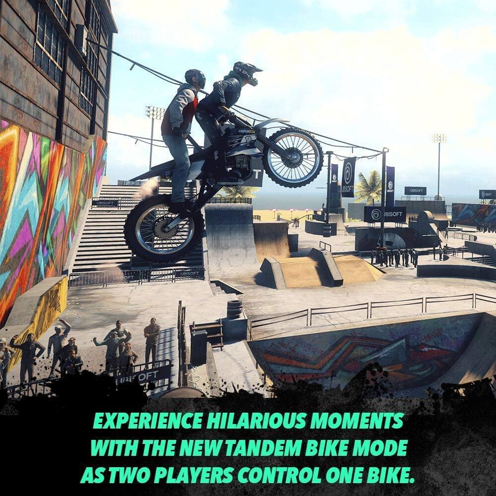 EXPERIENCE HILARIOUS MOMENTS WITH THE NEW TANDEM BIKE MODE AS TWO PLAYERS CONTROL ONE BIKE.