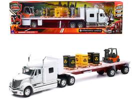 New Ray - International Lonestar Flatbed Truck with 6 Toxic Barrels 3 Pallets and Forklift "Long Haul Trucker" Series 1/32 - White