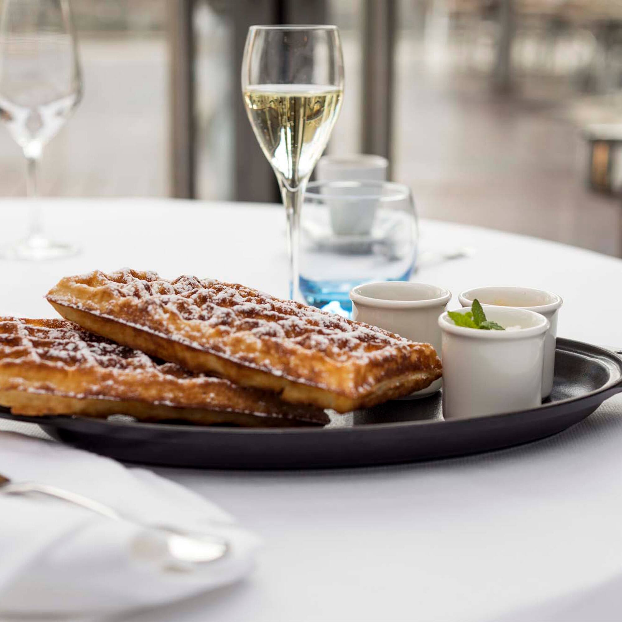 Alt View 3. Staub - Staub Cast Iron 14.5-inch x 8-inch Covered Fish Pan - Matte Black - Matte Black.