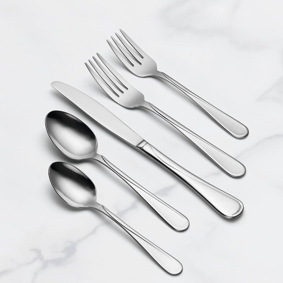 Angle. Dazzed Corner - Stainless Steel Silverware Set For 4,20-Piece Flatware Set, Service For 4 - Silver.