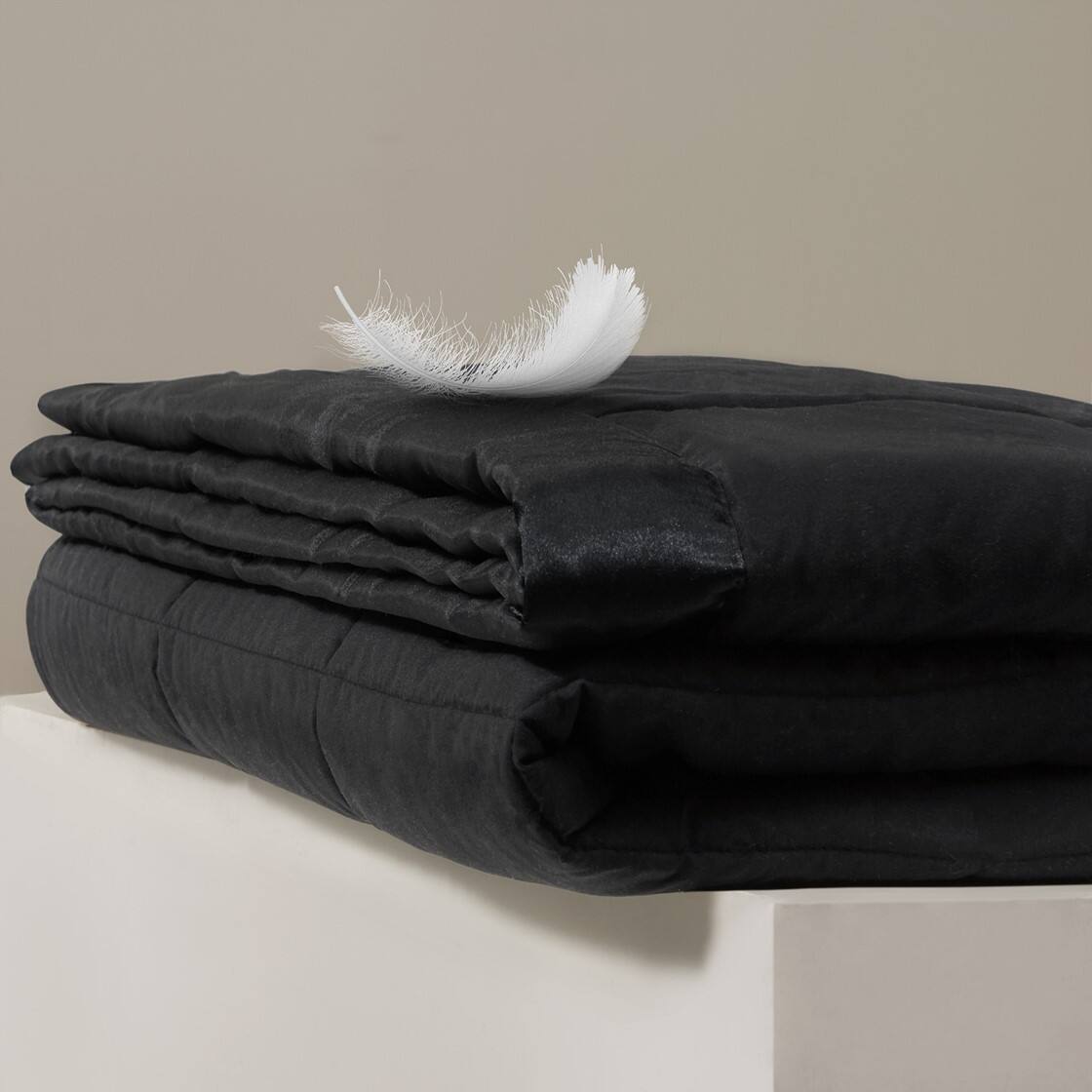 Alt View 3. Gracie Mills - Gracie Mills Larry All-Season Down Alternative Blanket with Satin Trim - Black.