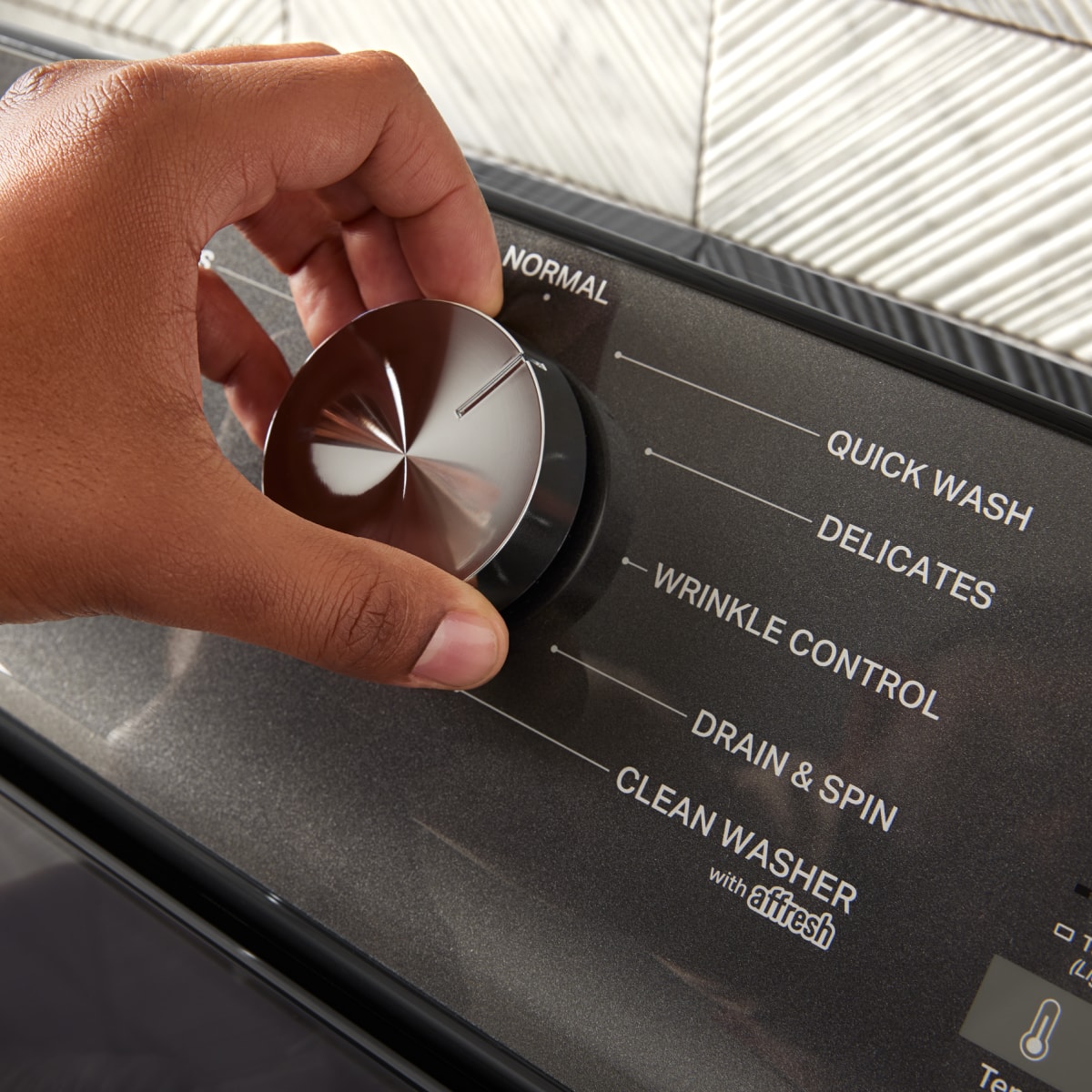 NORMAL
QUICK WASH
DELICATES
WRINKLE CONTROL
DRAIN & SPIN
CLEAN WASHER with affresh