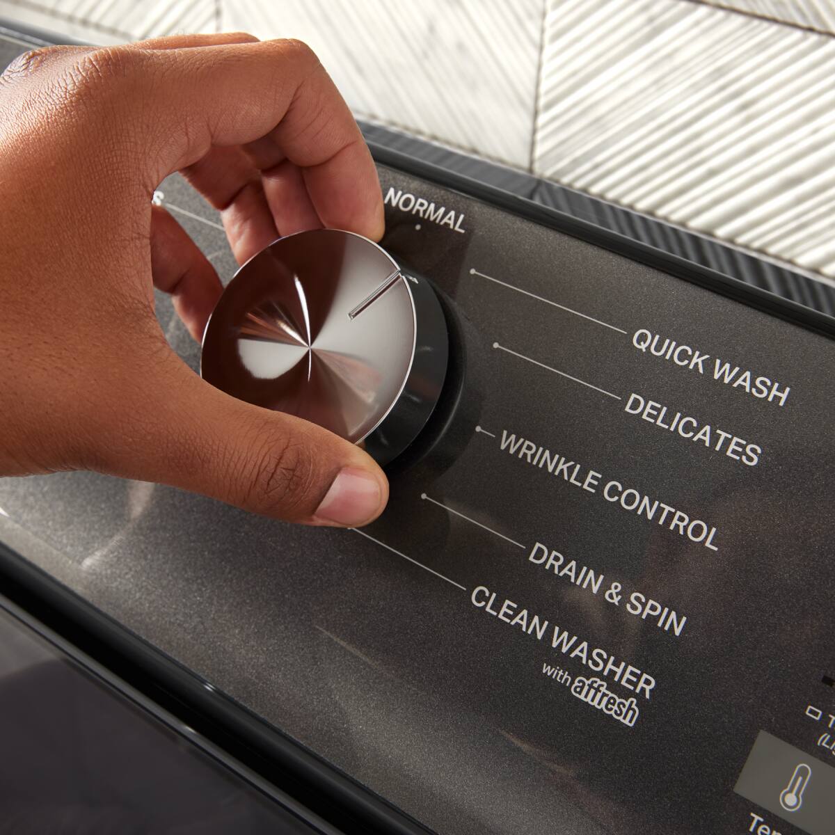 NORMAL  
QUICK WASH  
DELICATES  
WRINKLE CONTROL  
DRAIN & SPIN  
CLEAN WASHER with affresh