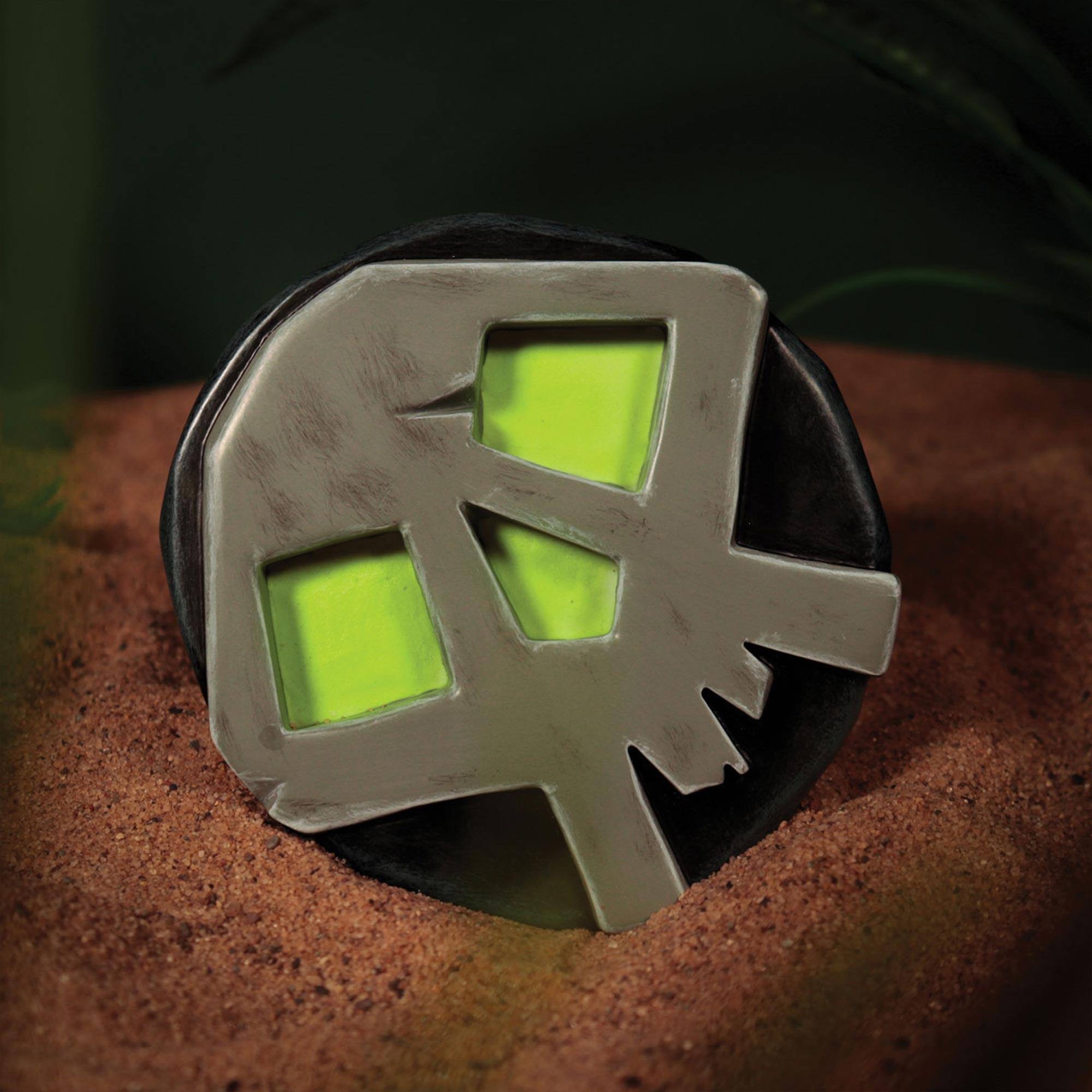 Alt View 4. Fanattik - Sea Of Thieves Limited Edition Stronghold Key Resin Replica - Black.