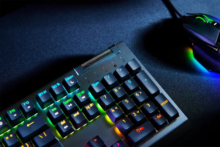 The text on the image is a list of keyboard shortcuts for various functions. Here is the corrected and grouped list:

1. Ctrl + F11: Fullscreen mode
2. Ctrl + F12: Toggle fullscreen mode
3. Ctrl + Shift + 1: Pause/Resume
4. Ctrl + Shift + 2: Previous track
5. Ctrl + Shift + 3: Next track
6. Ctrl + Shift + 4: Volume up
7. Ctrl + Shift + 5: Volume down
8. Ctrl + Shift + 6: Mute
9. Ctrl + Shift + 7: Play/Pause
10. Ctrl + Shift + 8: Previous track
11. Ctrl + Shift + 9: Next track
12. Ctrl + Shift + 0: Play/Pause
13. Ctrl + Shift + Enter: Play/Pause
14. Ctrl + Shift + /: Previous track
15. Ctrl + Shift + *: Next track
16. Ctrl + Shift + -: Volume down
17. Ctrl + Shift + +: Volume up
18. Ctrl + Shift + >: Play/Pause
19. Ctrl + Shift + <: Previous track
20. Ctrl + Shift + Page Up: Volume up
21. Ctrl + Shift + Page Down: Volume down
22. Ctrl + Shift + Up Arrow: Volume up
23. Ctrl + Shift + Down Arrow: Volume down
24. Ctrl + Shift + Home: Play/Pause
25. Ctrl + Shift + End: Previous track
26. Ctrl + Shift + Left Arrow: Previous track
27. Ctrl + Shift + Right Arrow: Next track
28. Ctrl + Shift + Down Arrow: Volume down
29. Ctrl + Shift + Up Arrow: Volume up
30. Ctrl + Shift + 7: Play/Pause
31. Ctrl + Shift + 8: Previous track
32. Ctrl + Shift + 9