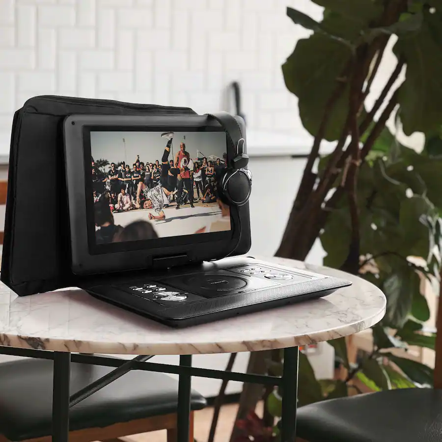 Trexonic 15.4 Inch Portable TV DVD Player with Swivel TFT LCD Screen ...