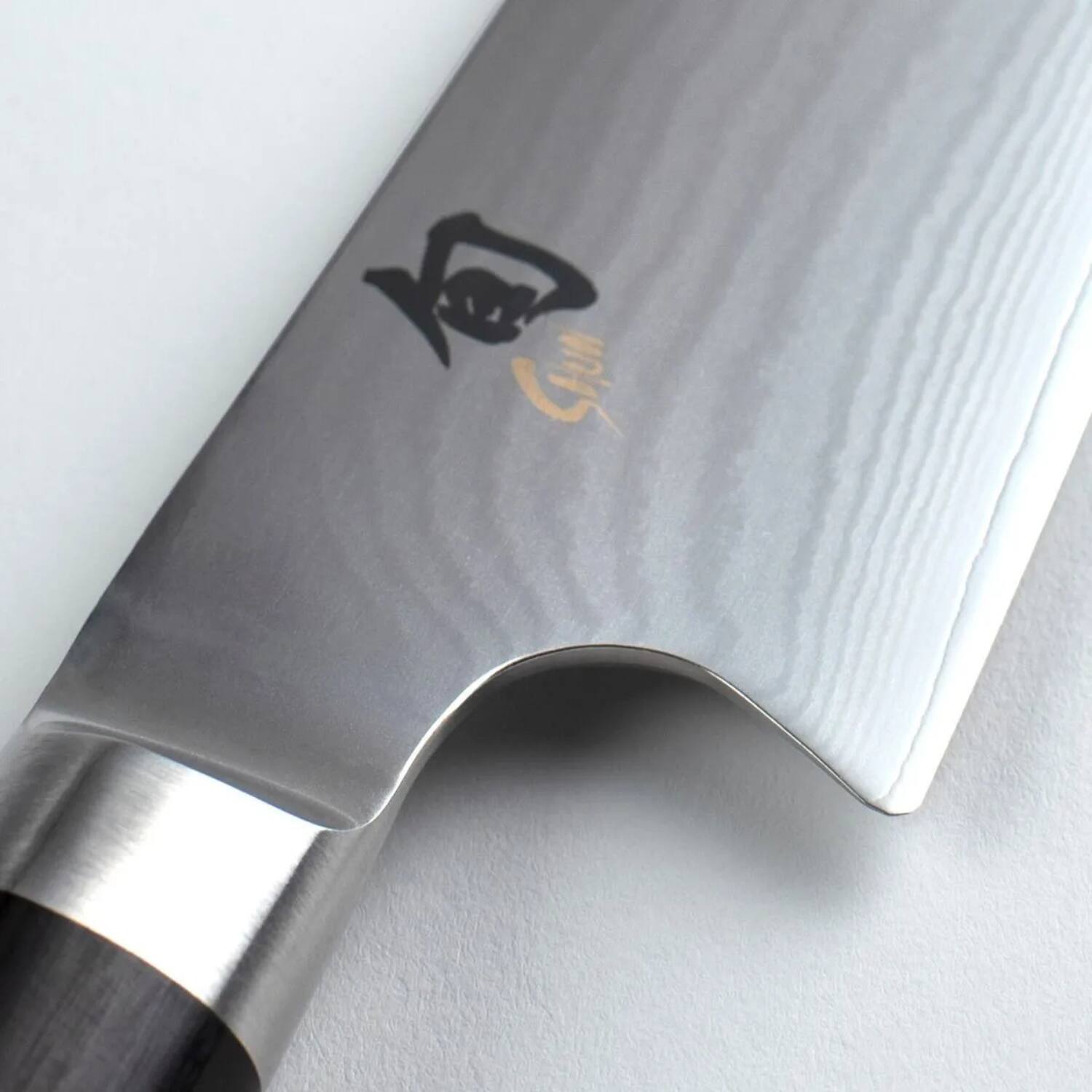 Angle. Shun - Classic Kiritsuke Knife , 8 Inch.