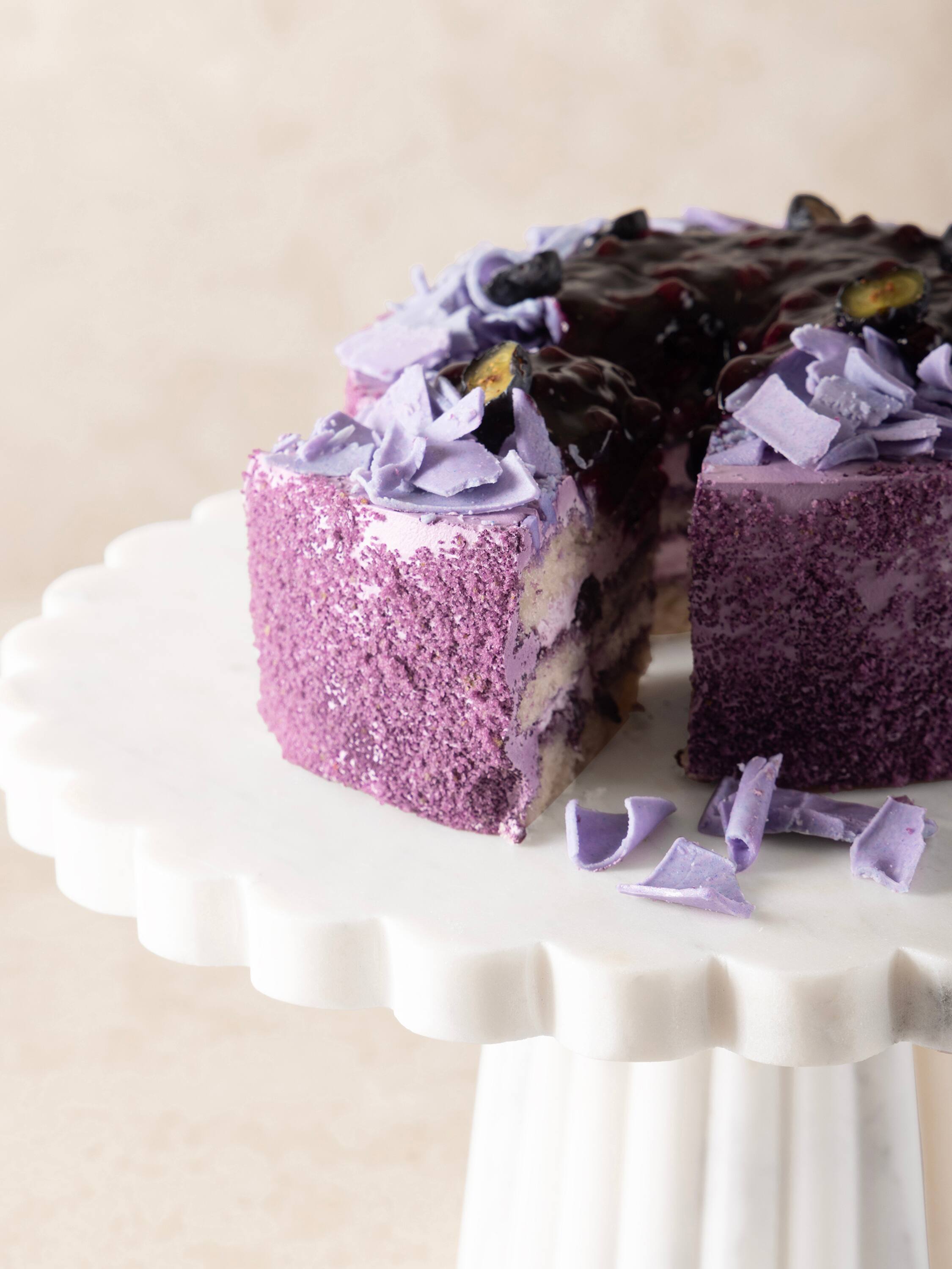 Back. GAURI KOHLI - Bobby Cake Stand - Shades of white.