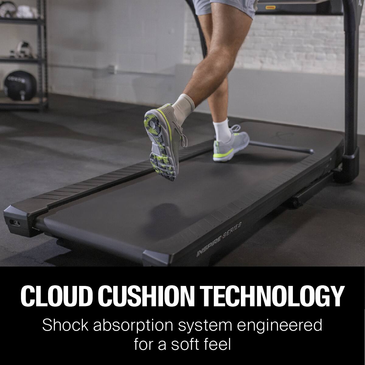 CLOUD CUSHION TECHNOLOGY  
Shock absorption system engineered for a soft feel