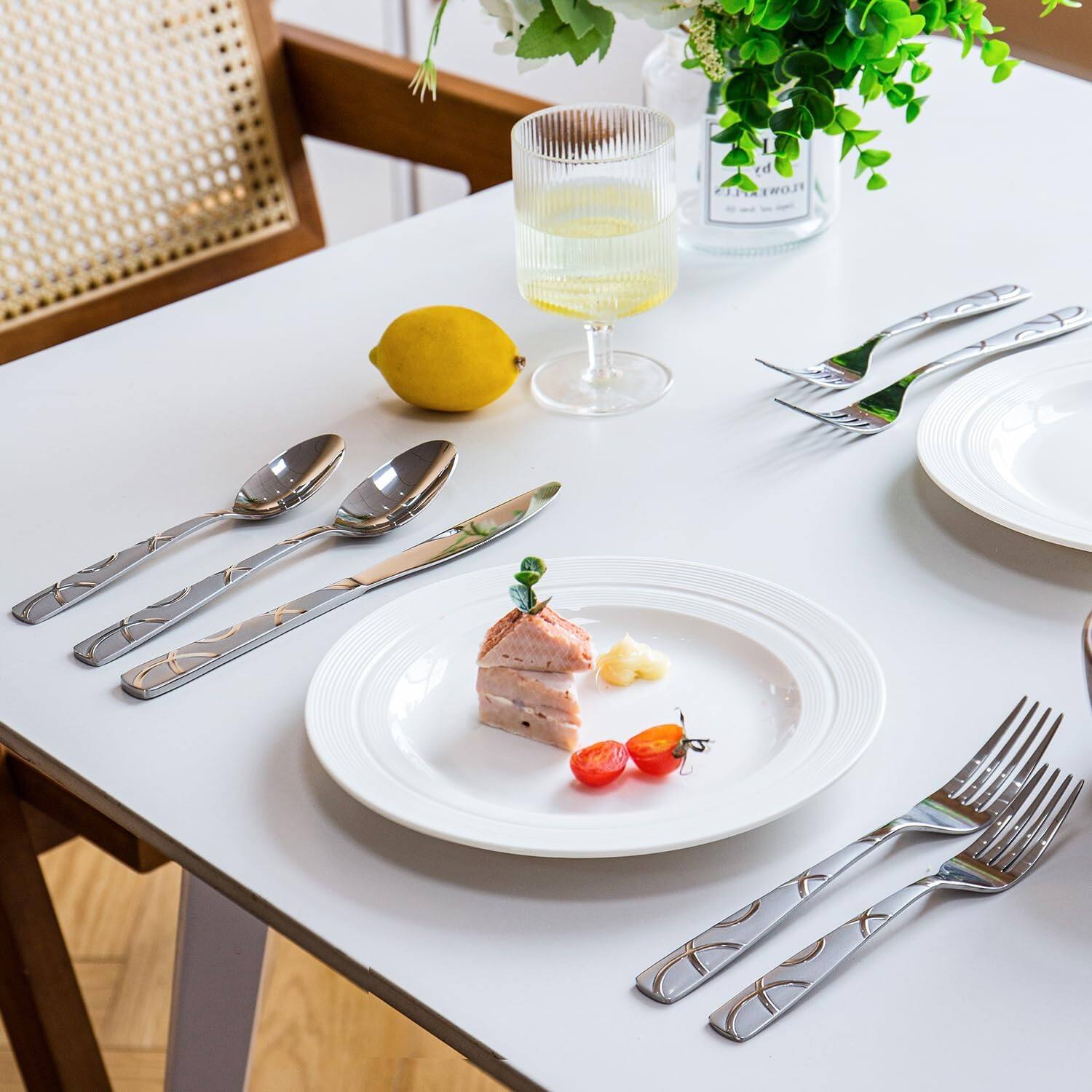 Alt View 2. Dazzed Corner - 40PCS Stainless Steel Silverware Set, Mirror Polished Cutlery Set，Dishwasher Safe - Silver.