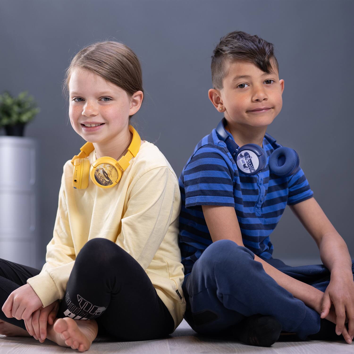 Alt View 3. ONANOFF - Onanoff Bt-bp-pop-fun-bl Pop Fun Foldable Bluetooth Kids Headphone With Microphone, Safeaudio Volume Limiting (blue) - Blue.