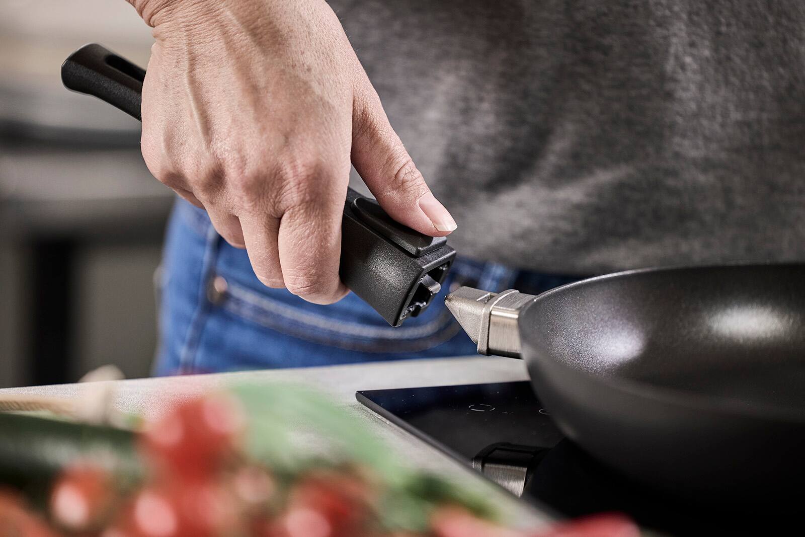 Alt View 6. Scanpan - Urban 10.25-Inch Nonstick Fry Pan with Detachable Handle - Black.