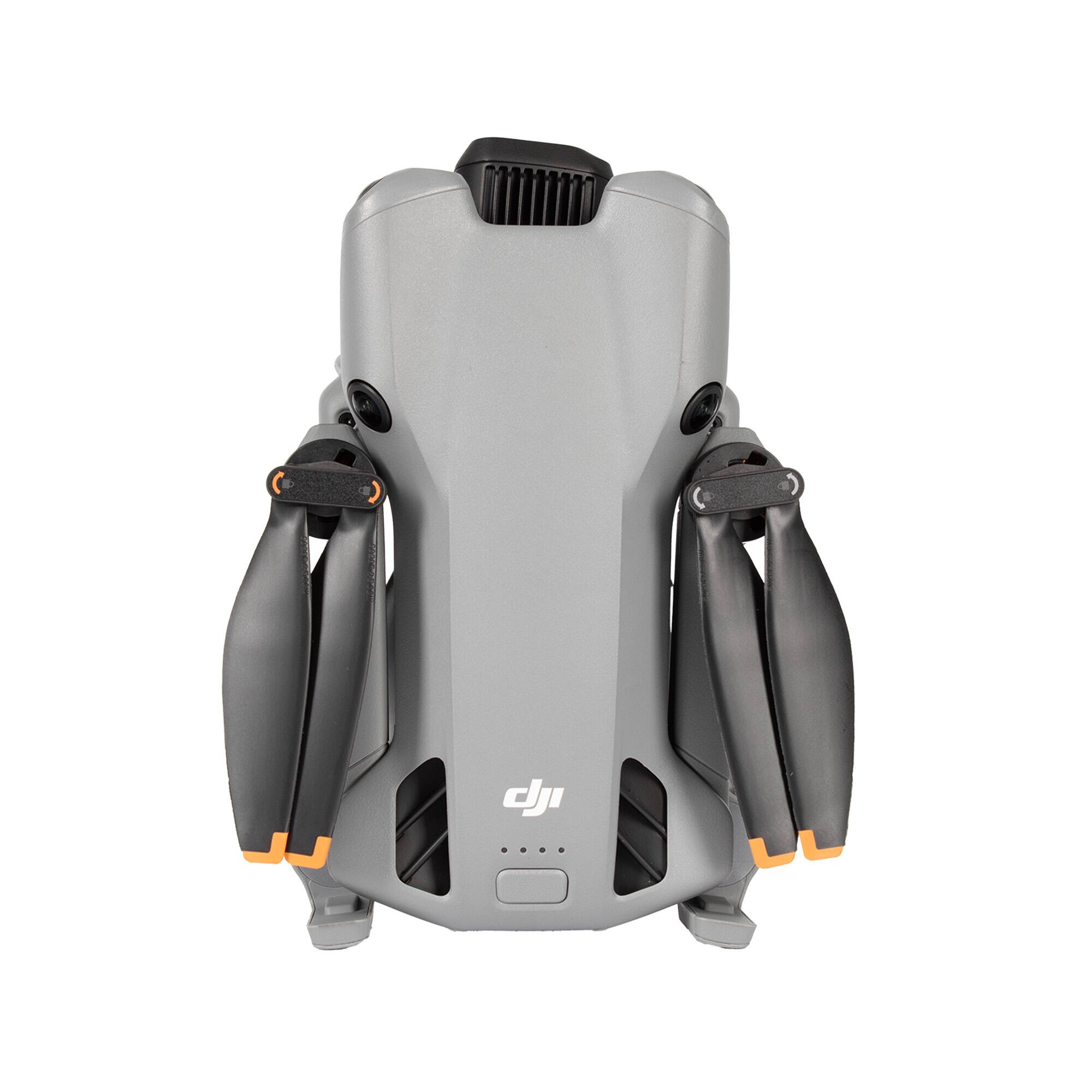 Alt View 6. DJI - Mini 5 Pro Drone Fly More Combo Plus (DJI RC 2) - Gray.