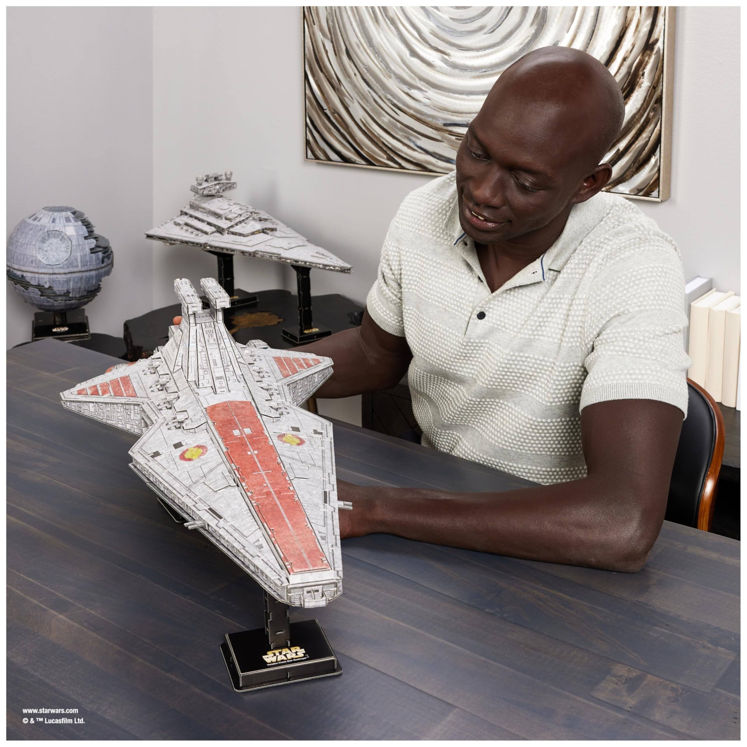 - II WALT www.atarwars.com & T Lucasfilm Ltd.