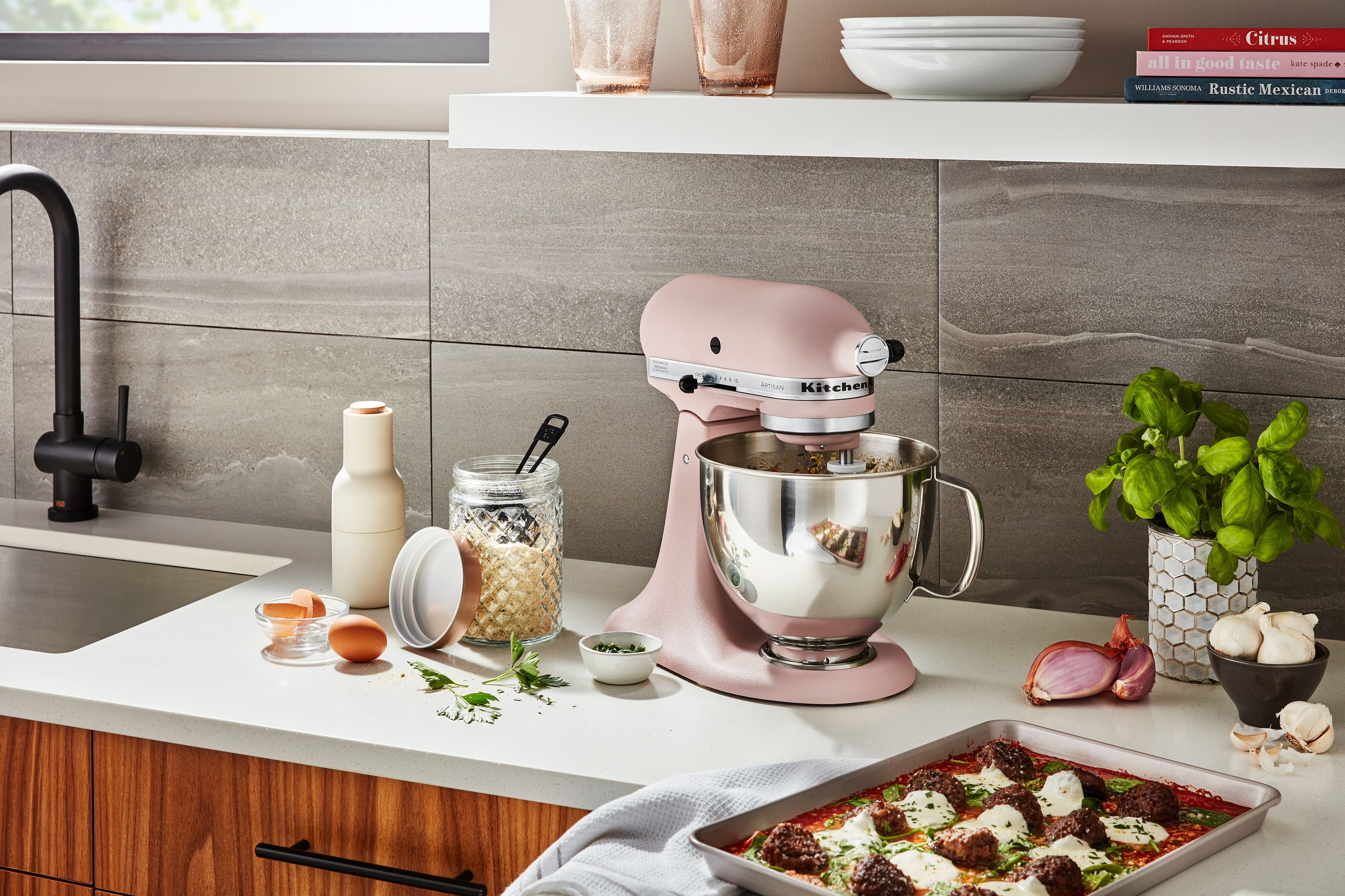 Alt View Zoom 11. KitchenAid - Artisan Series 5 Quart Tilt-Head Stand Mixer - KSM150PSFT - Feather Pink.