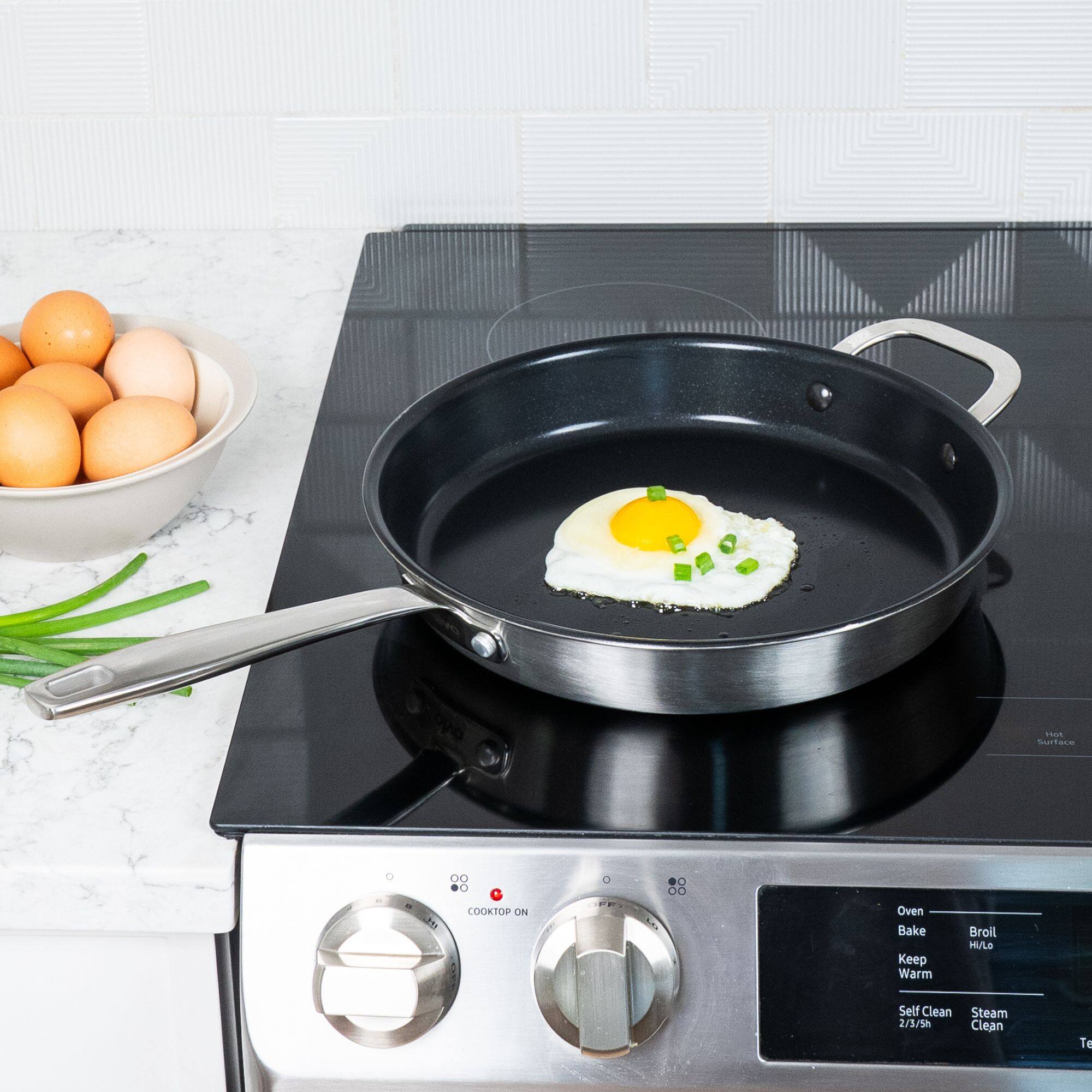 Oven Bake Keep Warm Broil Hi/Low Self Clean Steam Clean  
Cooktop On  
2/3/5h