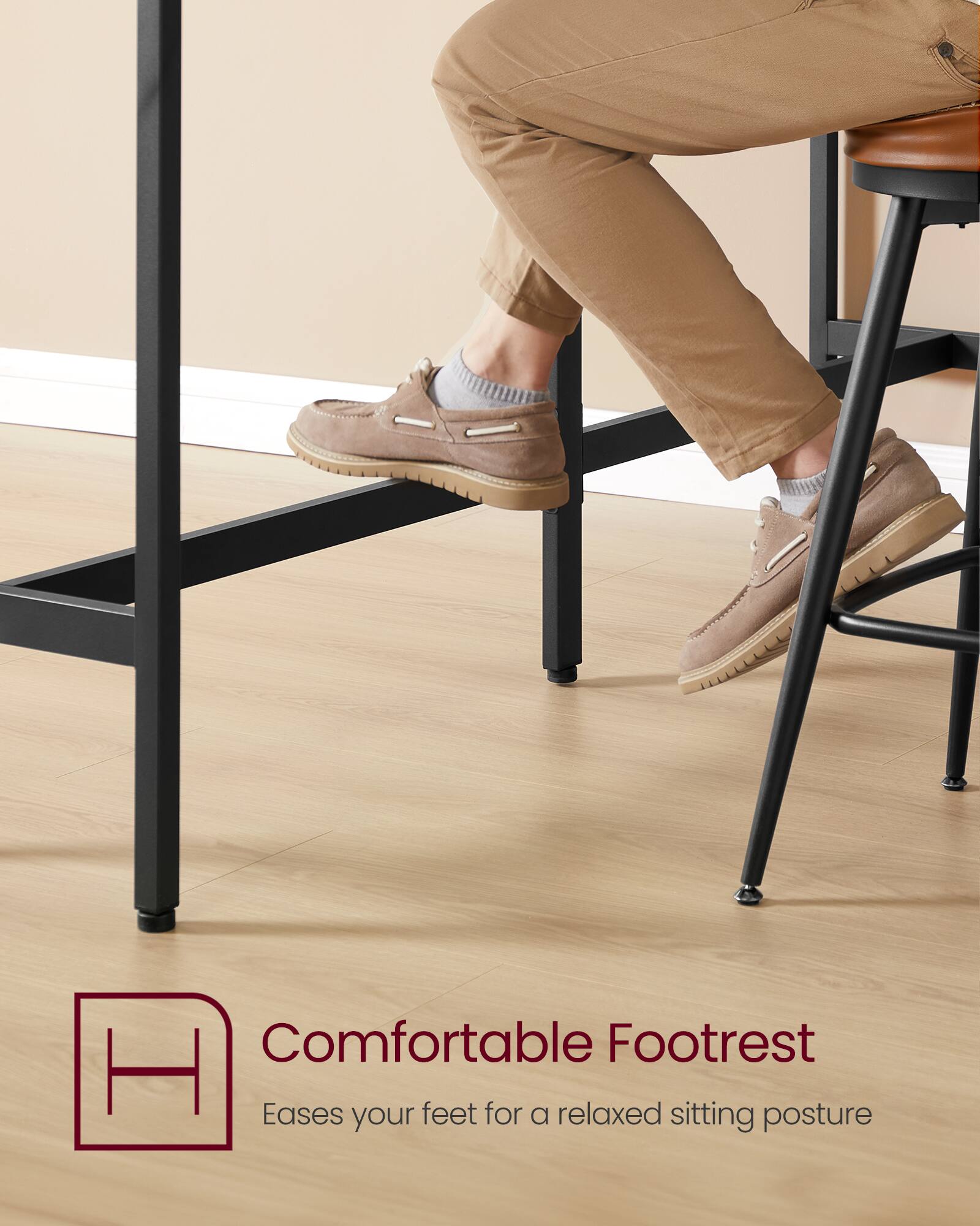 Comfortable Footrest  
Eases your feet for a relaxed sitting posture