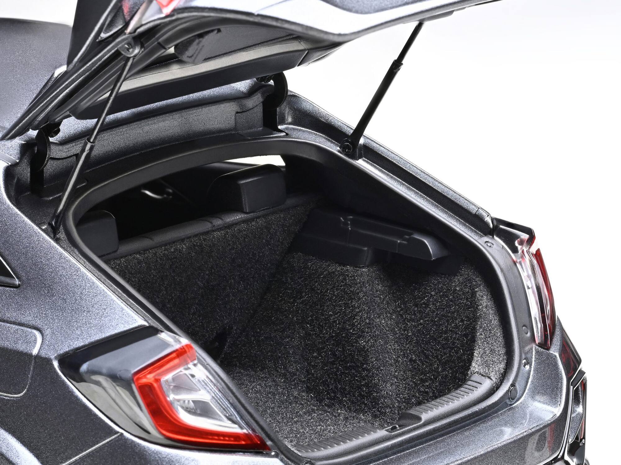 Alt View 1. Autoart - 2021 Honda Civic Type R (FK8) RHD (Right Hand Drive) Polished Metal Gray Metallic 1/18 Model Car by Autoart - Gray Metallic.