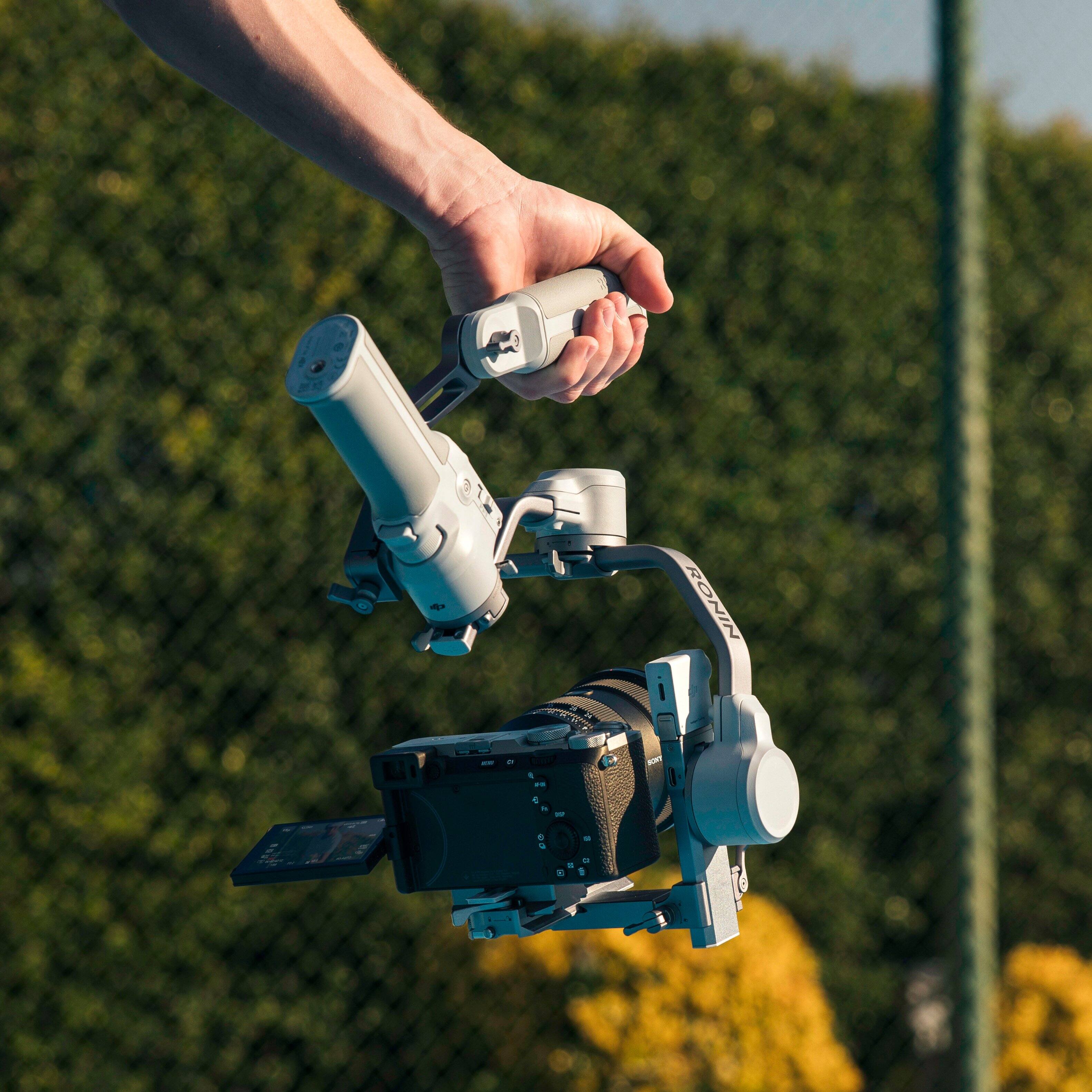 Alt View 4. DJI - RS 4 Mini 3-Axis Gimbal Stabilizer - Gray.