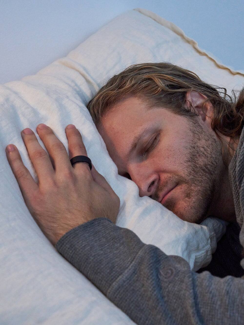 Alt View 3. QALO - QRNT Original Smart Ring Size 12 - Silver.