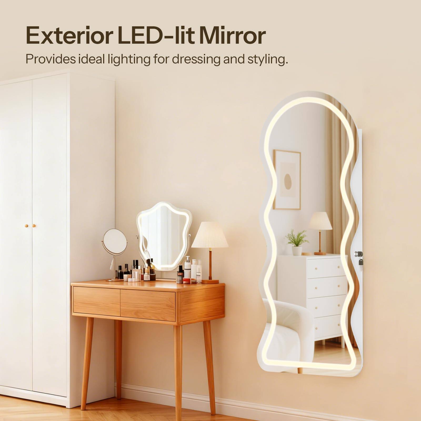 Exterior LED-lit Mirror  
Provides ideal lighting for dressing and styling.