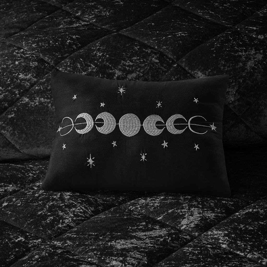 Alt View 2. Gracie Mills - Gracie Mills Andrea Velvet Comforter Set with Throw Pillow - Black.