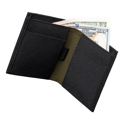 AMERICAN PRIDE
100 DOLLARS
THE UNITED STATES OF AMERICA