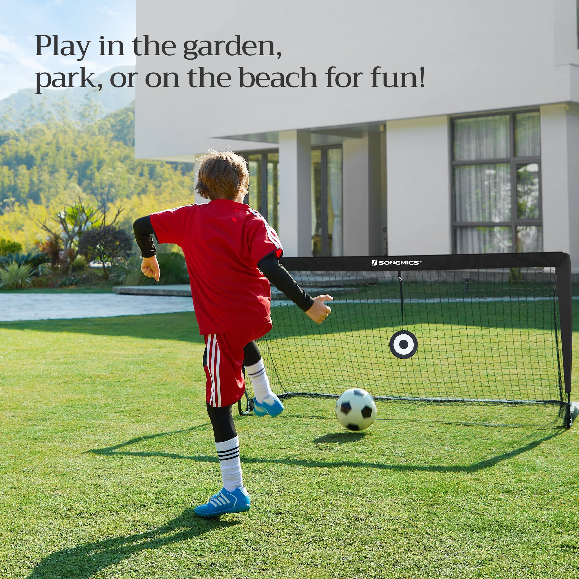 Play in the garden, park, or on the beach for fun!  
SONGMICS