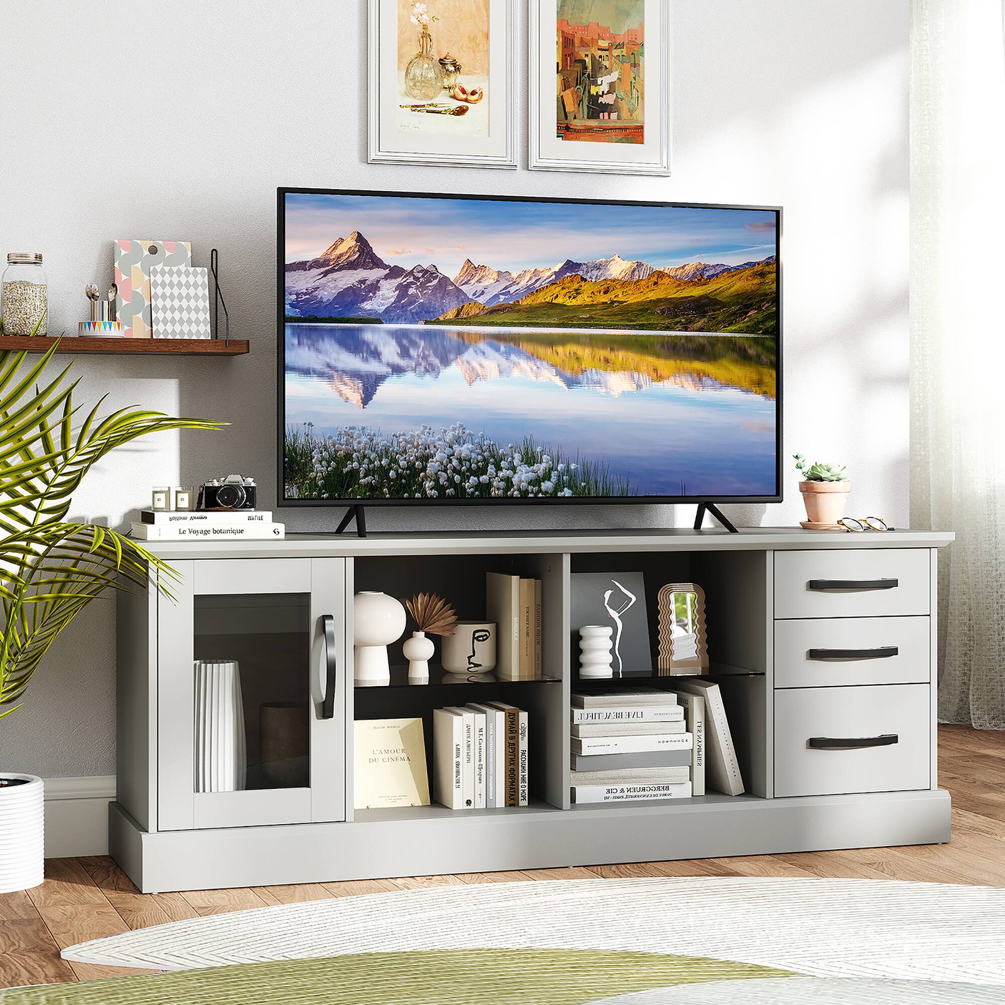 The text in the image is "Le Viognier botanique" and "LAMOUR DU CINEMA".