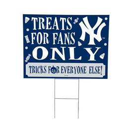 Evergreen Enterprises - New York Yankees 18" x 24" Halloween Treats Outdoor Yard Sign - Multicolor