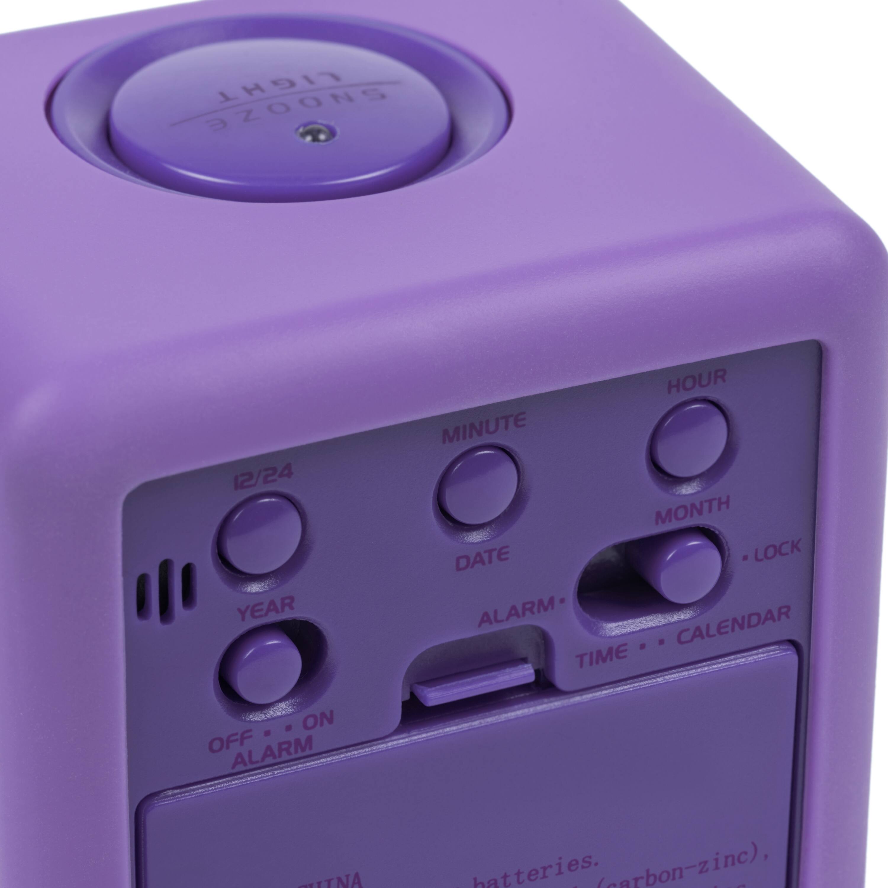 LIGHT SNOOZE 12/24 YEAR HOUR MINUTE MONTH DATE LOCK ALARM CALENDAR TIME - ON - OFF ALARM ATNA batteries. (carbon-zinc),