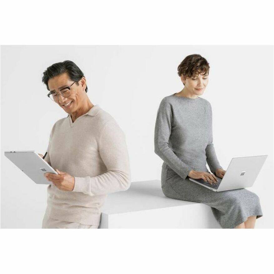 Alt View 1. Microsoft - Microsoft Surface Laptop 6 15" Touchscreen Notebook - Intel Core Ultra 5 135H - 8 GB - 256 GB SSD - English Keyboard - P - Platinum.