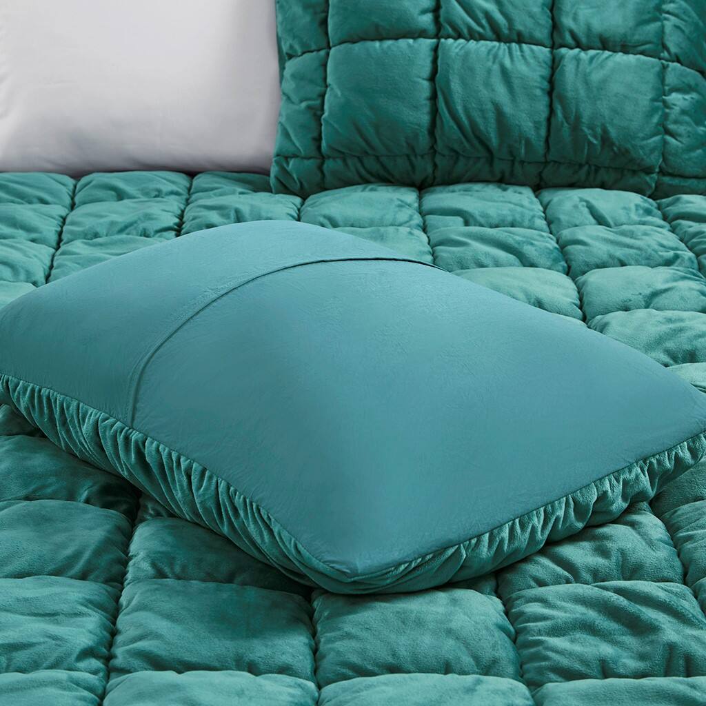 Alt View 1. Gracie Mills - Gracie Mills Naomi Velvet Comforter Set - Teal.