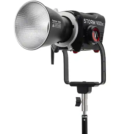 Aputure Storm 400x