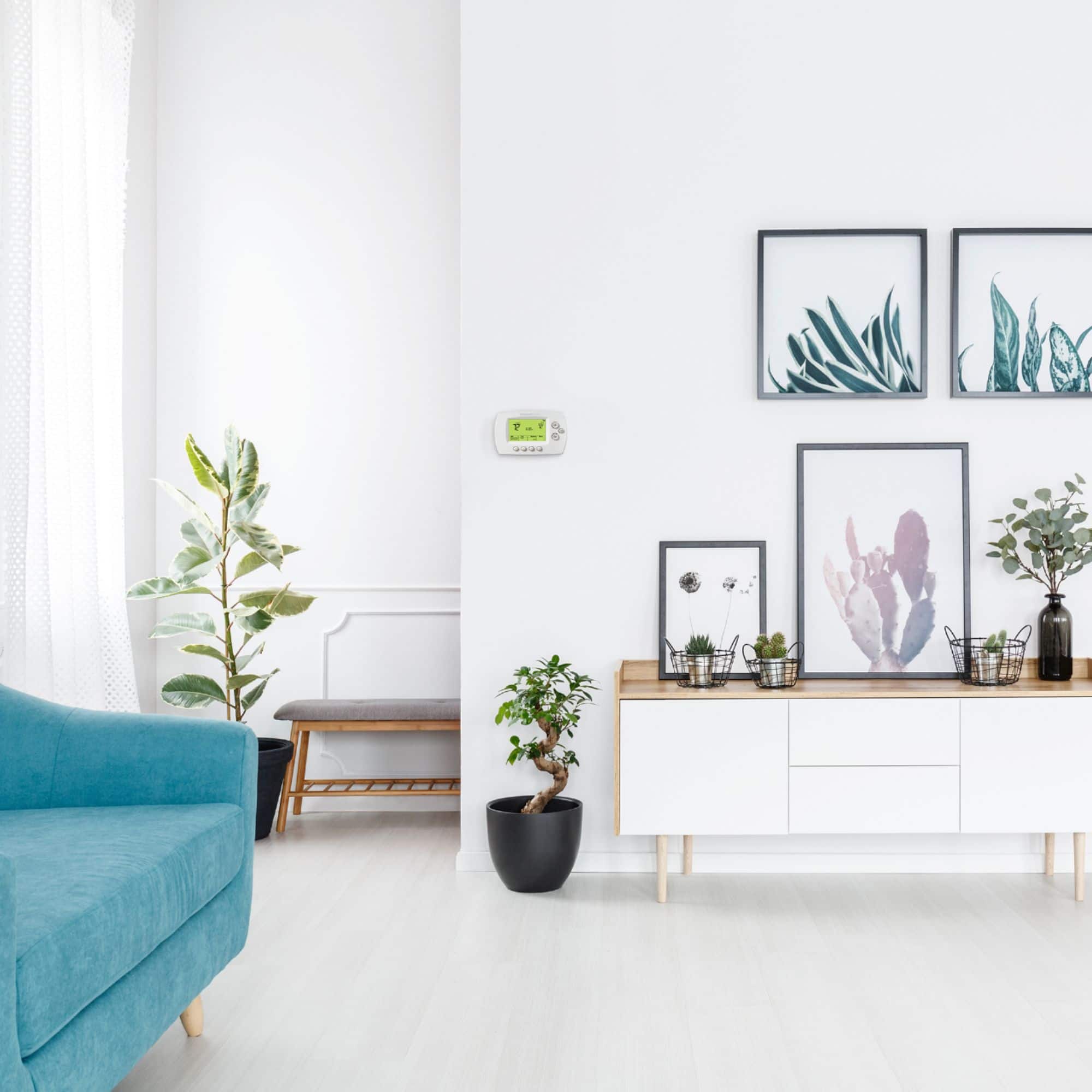 Alt View 19. Honeywell Home - 7-Day Programmable Thermostat with Wi-Fi Capability - White.