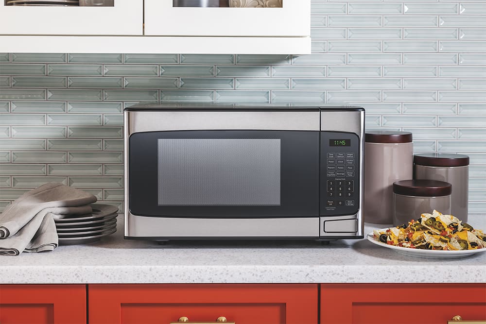 Alt View 11. GE - 1.1 Cu. Ft. Mid-Size Microwave - Stainless Steel.