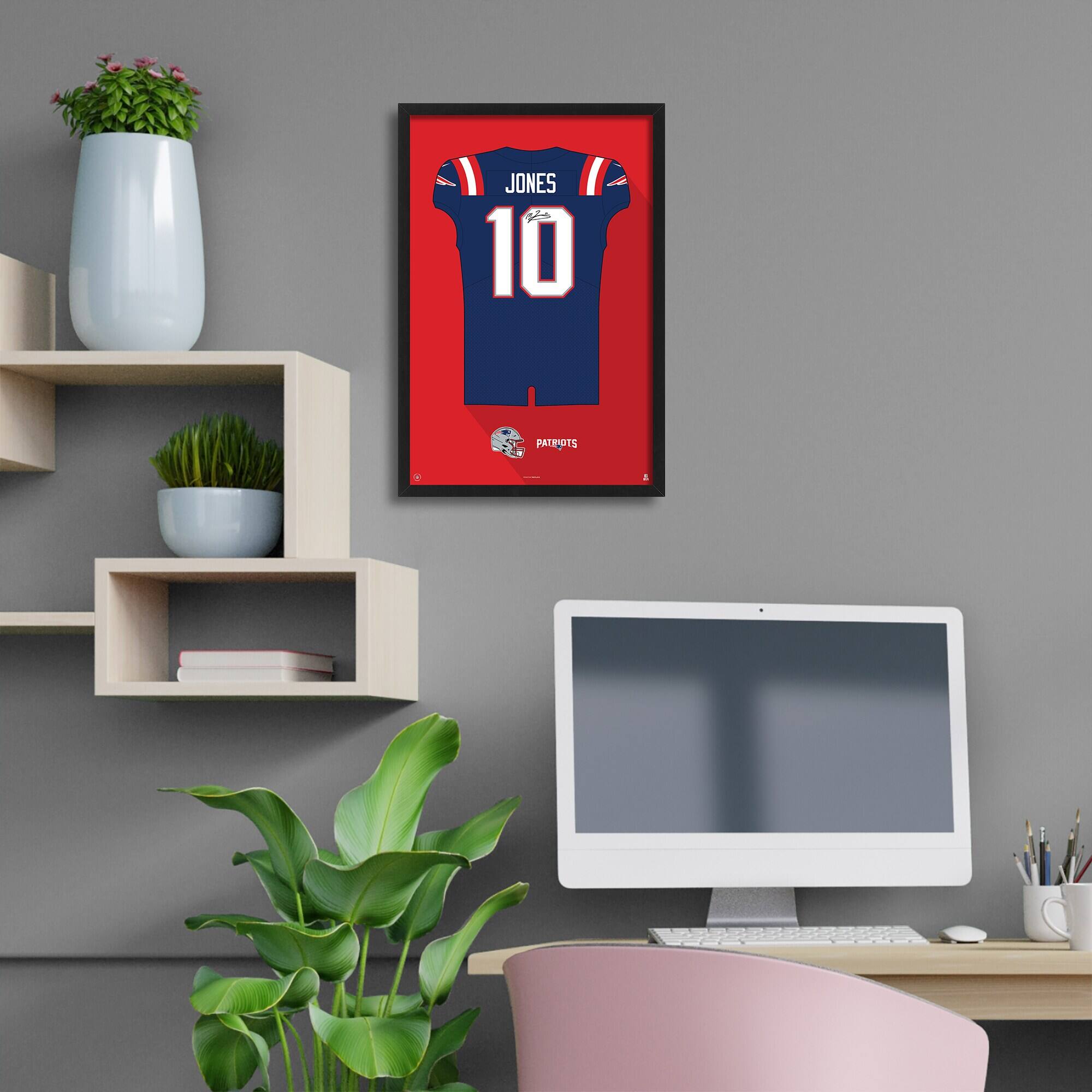 JONES  
10  
PATRIOTS