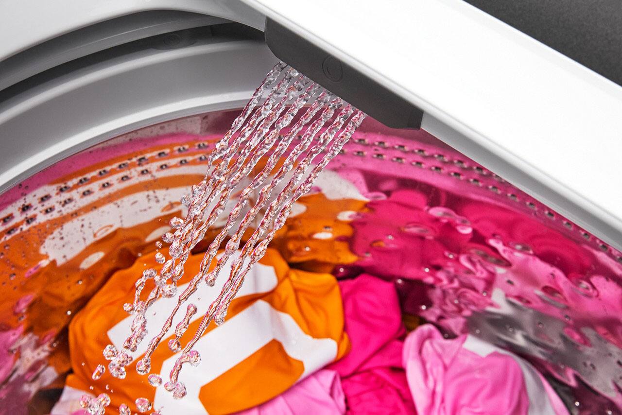 Alt View 11. Whirlpool - 4.6 Cu. Ft. Top Load Impeller Washer with Built-in Faucet - White.