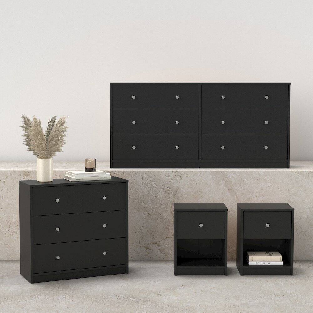 Angle. Tvilum - 4-Piece Bedroom Set - Black.