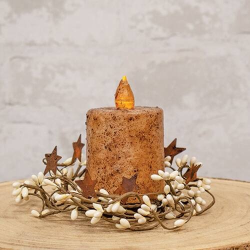 Angle. BreeBe - Pip Berry Ring With Rusty Stars Ivory 2" - Ivory.