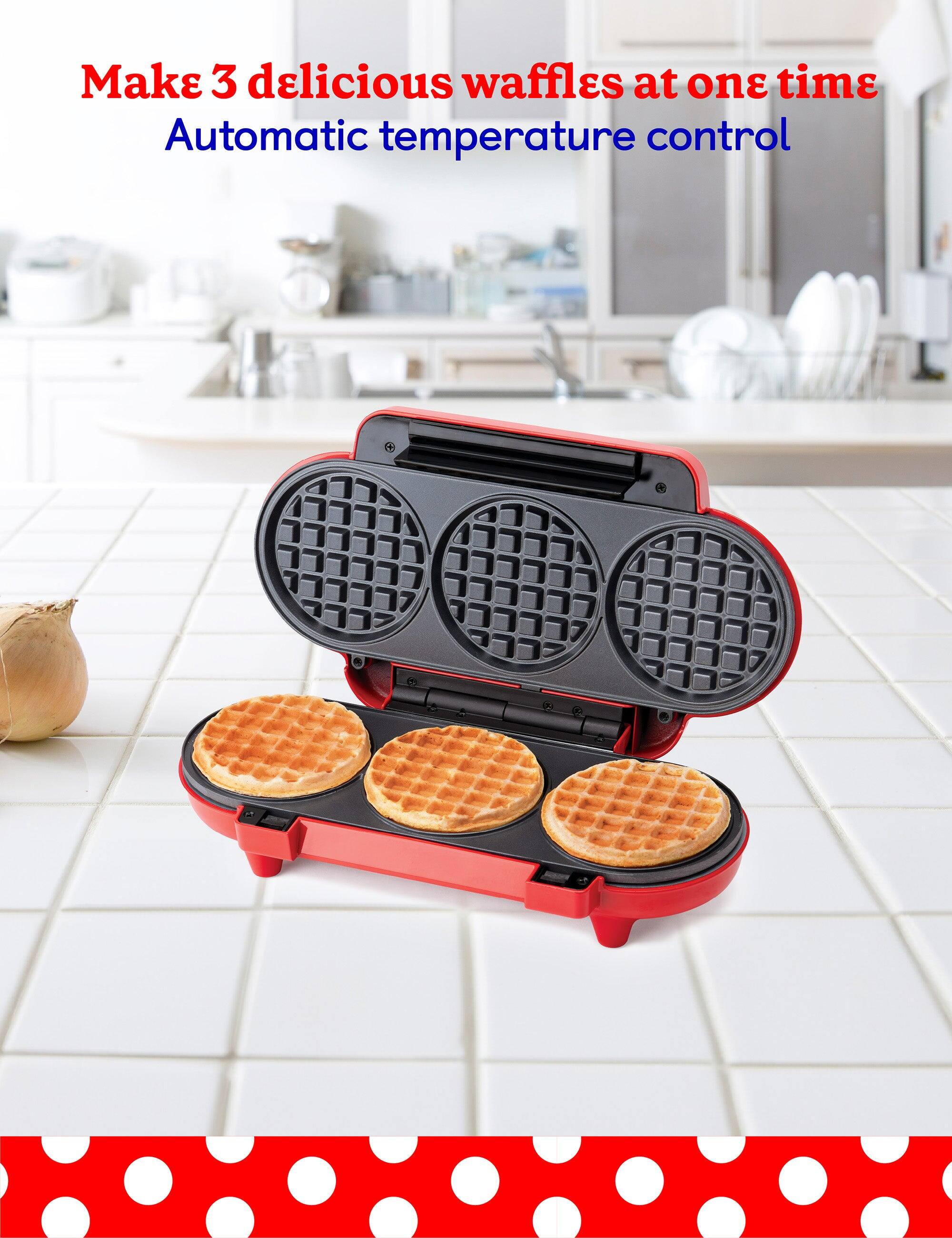 Make 3 delicious waffles at one time  
Automatic temperature control