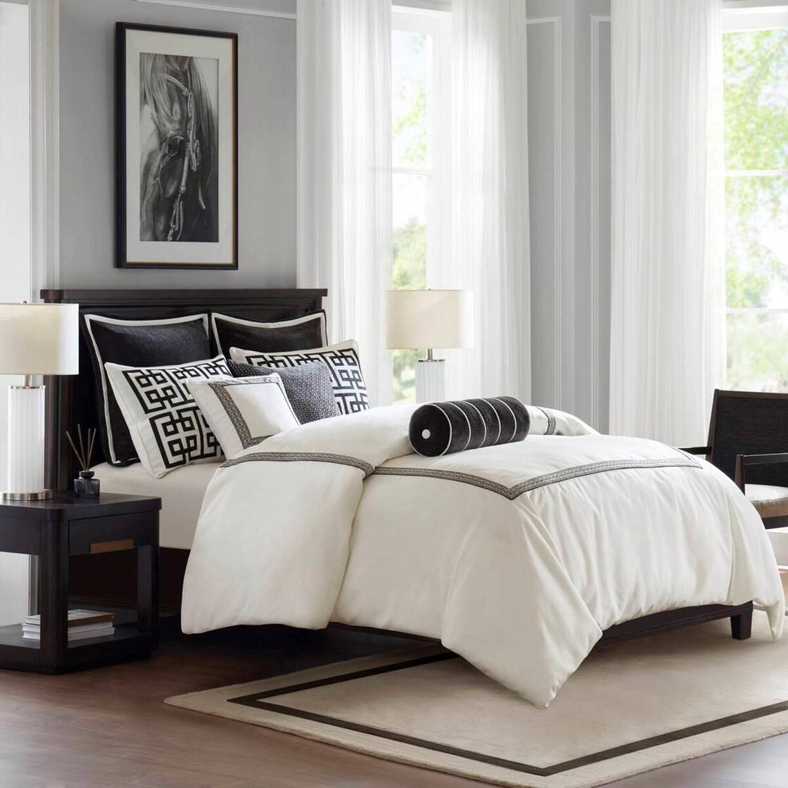 Alt View 1. Gracie Mills - Gracie Mills Ambrose 8-Piece Oversized Comforter Set - Black/White.