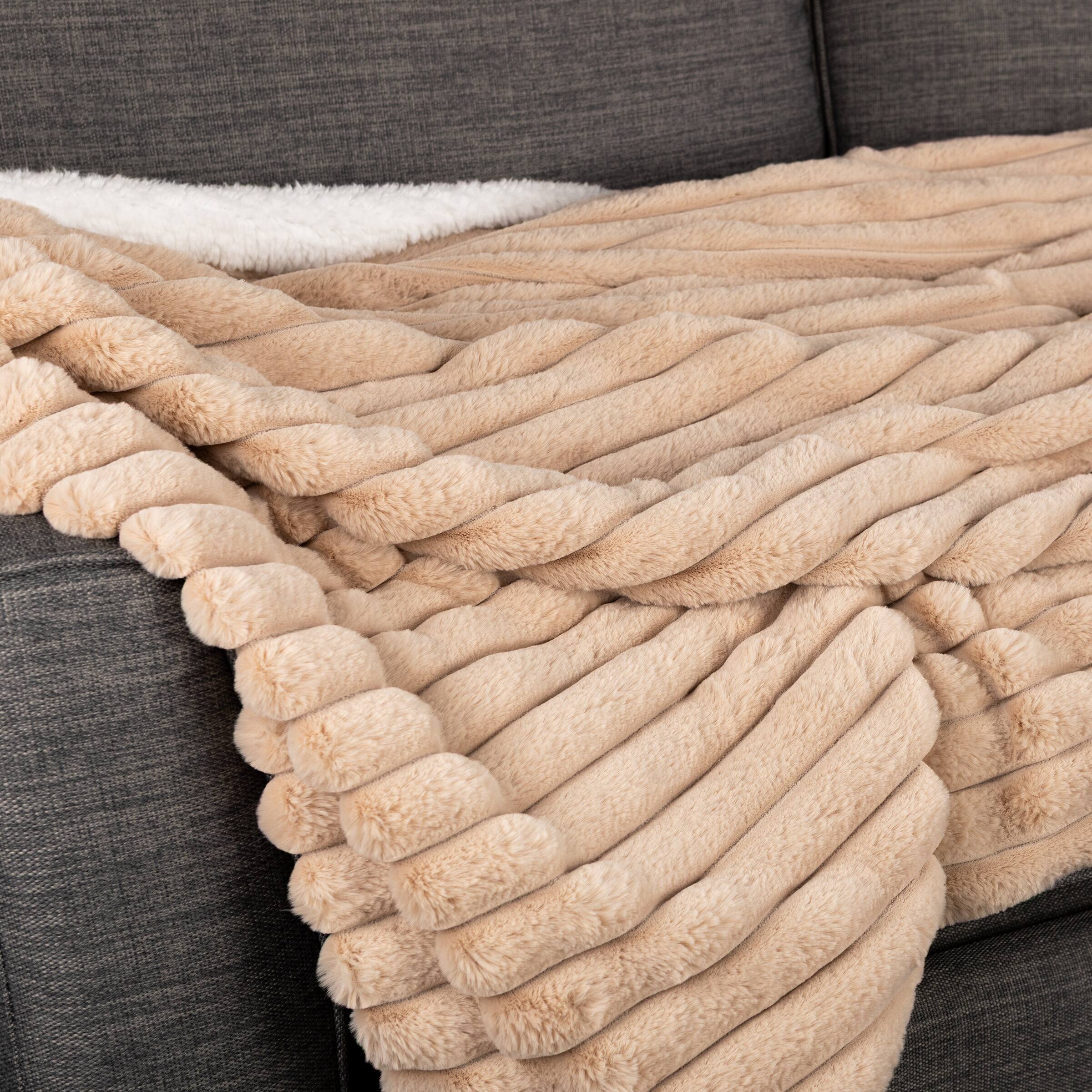 Back. Lavish Home - 60x70in Faux Fur Throw Blanket - Taupe.