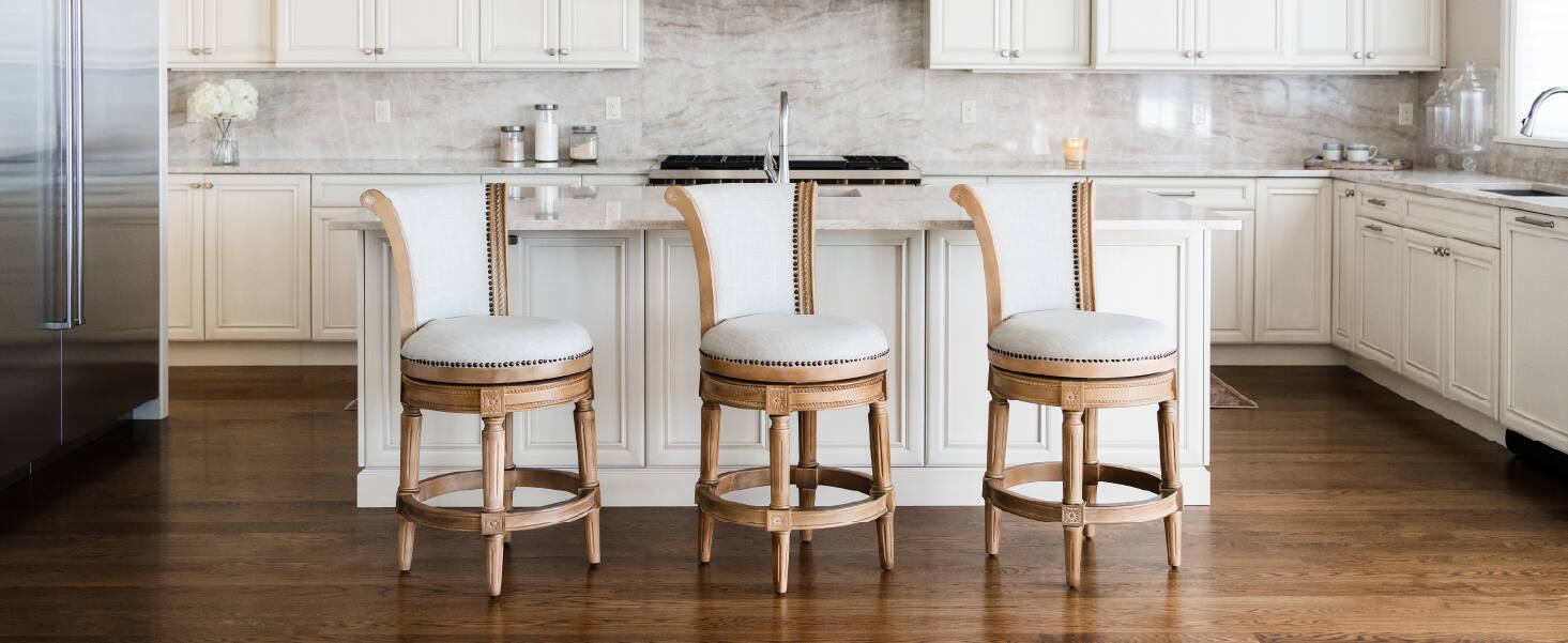 Back. Maven Lane - 31" Pullman Bar Stool In Weathered Oak Finish With Fabric Upholstery - Weathered Oak.