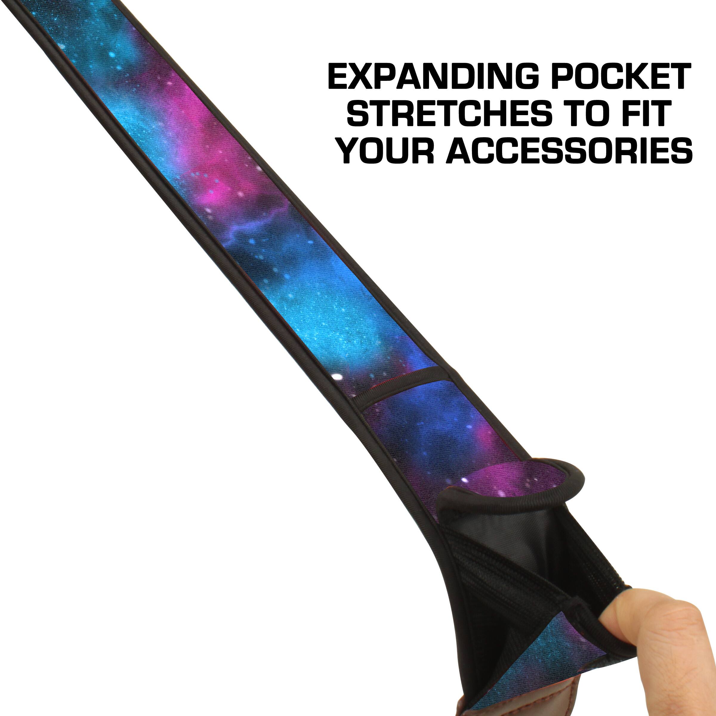 EXPANDING POCKET STRETCHES TO FIT YOUR ACCESSORIES