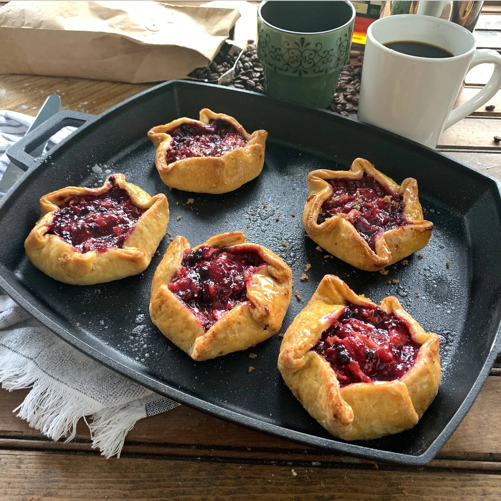 Alt View 4. Bayou Classic - Bayou Classic 12 x 14 Inch Cast Iron Shallow Pan with Wide Loop Handles, Black - Black.