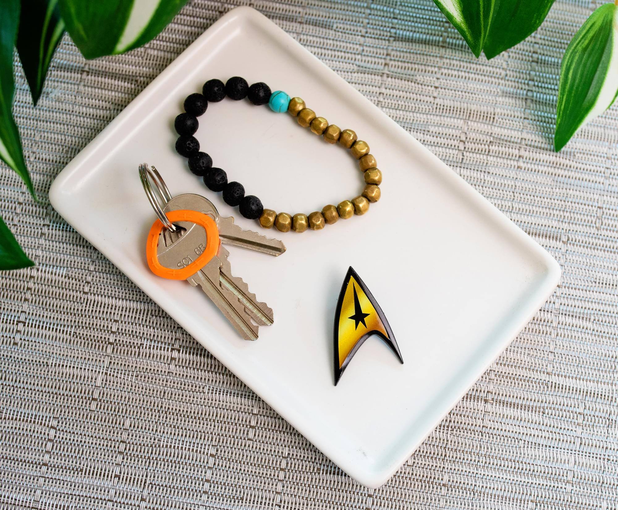 Alt View 5. Silver Buffalo - Star Trek: The Original Series Delta Starfleet Command Enamel Pin - Gold.