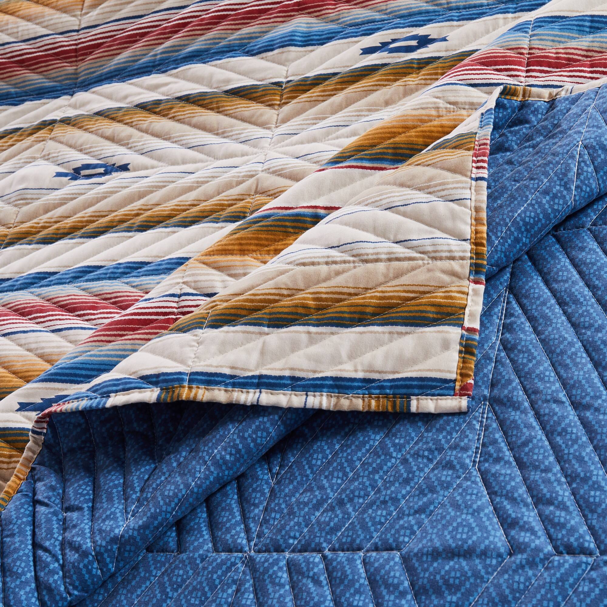 Left. BreeBe - Painted Desert Sapphire Quilt Set 3-Piece King/Cal King - Sapphire.